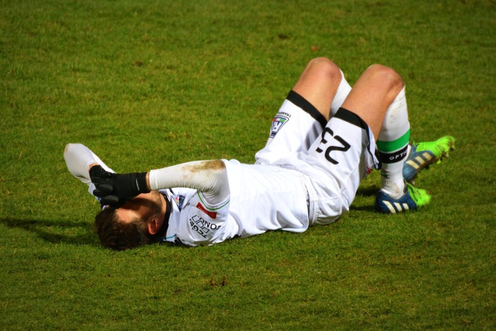 サッカー選手は怪我予防が重要 おすすめサポーターを紹介